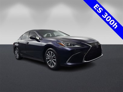 Used 2022 Lexus ES 300h w/ Premium Package