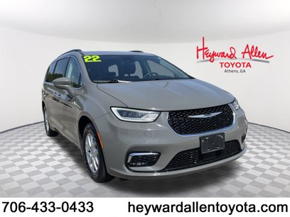 Used 2022 Chrysler Pacifica Touring-L