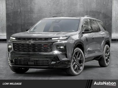 Certified 2025 Chevrolet Traverse LT w/ Sun and Wheel Package