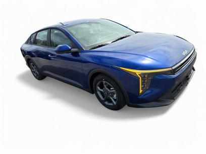 New 2025 Kia K4 LXS
