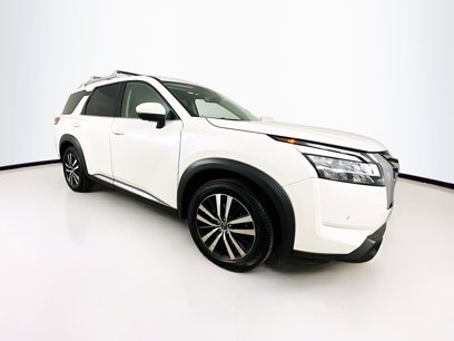 Used 2023 Nissan Pathfinder Platinum w/ Cargo Package