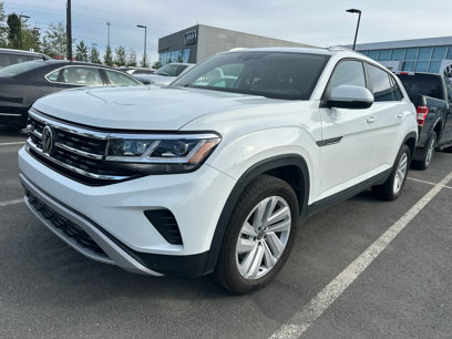 Used 2023 Volkswagen Atlas Cross Sport SE w/ Panoramic Sunroof Package