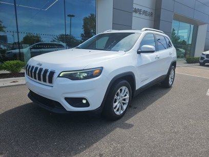 Used 2019 Jeep Cherokee Latitude w/ Popular Appearance Group