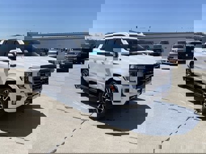 Used 2023 GMC Yukon XL AT4