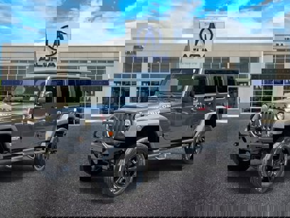 Used 2016 Jeep Wrangler Unlimited Rubicon w/ Connectivity Group