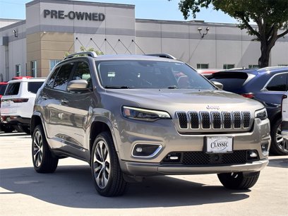 Used 2019 Jeep Cherokee Overland w/ Technology Group