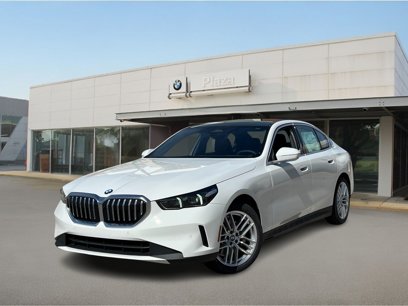New 2025 BMW 530i xDrive w/ Premium Package