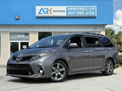 Used 2018 Toyota Sienna SE Premium
