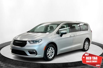 Used 2023 Chrysler Pacifica Touring-L