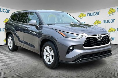 Certified 2022 Toyota Highlander LE