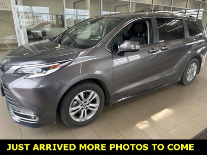 Used 2023 Toyota Sienna Platinum