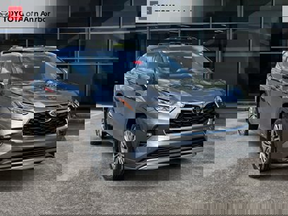 Certified 2025 Toyota Highlander Platinum