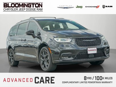 Used 2022 Chrysler Pacifica Touring-L w/ S Appearance Package