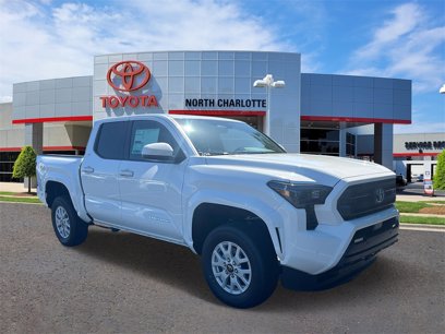 New 2024 Toyota Tacoma SR5