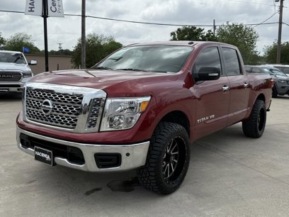 Used 2019 Nissan Titan SV w/ SV Convenience Package