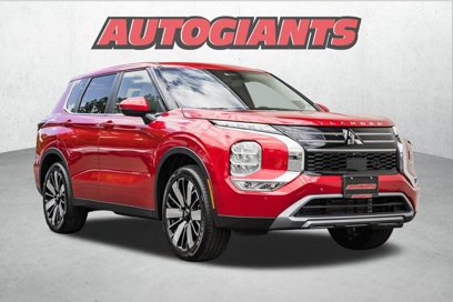 New 2025 Mitsubishi Outlander SE