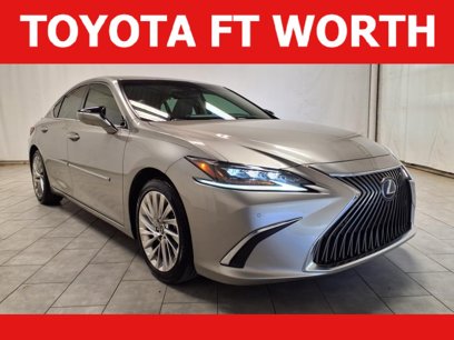 Used 2021 Lexus ES 300h Ultra Luxury w/ Accessory Package 2