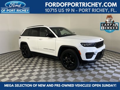 Used 2023 Jeep Grand Cherokee Altitude