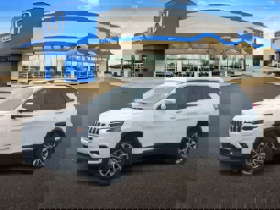 Used 2019 Jeep Cherokee Latitude Plus w/ Cold Weather Group