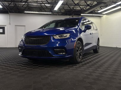 Used 2021 Chrysler Pacifica Limited w/ S Appearance Package