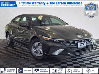 New 2025 Hyundai Elantra SE