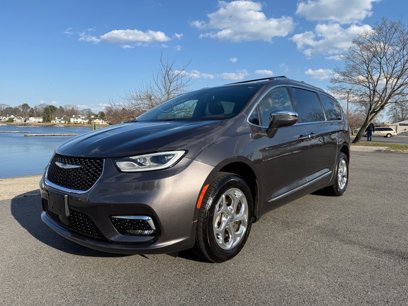 Used 2021 Chrysler Pacifica Limited