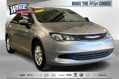 Used 2017 Chrysler Pacifica LX