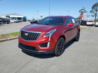 New 2024 Cadillac XT5 Luxury