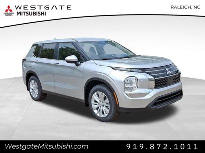 New 2025 Mitsubishi Outlander ES