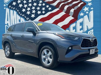 Used 2023 Toyota Highlander LE