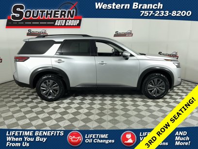 Used 2023 Nissan Pathfinder SV