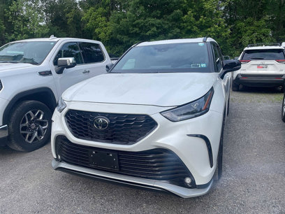 Certified 2024 Toyota Highlander XSE