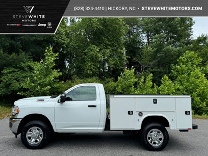 New 2024 RAM 2500 Tradesman w/ Chrome Appearance Group