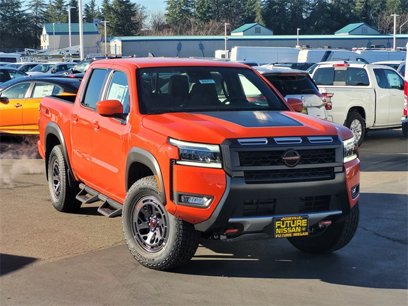 New 2025 Nissan Frontier PRO-4X w/ Black Accent Package