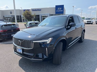 New 2025 Volvo XC90 B5 Plus w/ Protection Package Premier