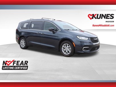 Used 2021 Chrysler Pacifica Touring-L