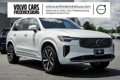 New 2025 Volvo XC90 B5 Core