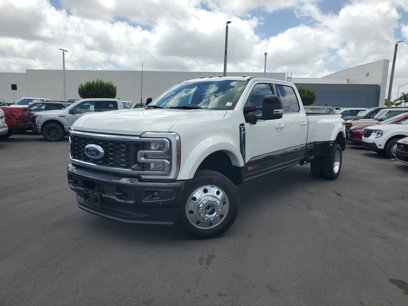 New 2025 Ford F450 King Ranch w/ FX4 Off-Road Package