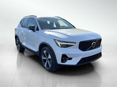 Used 2023 Volvo XC40 B5 Ultimate w/ Protection Package Premier