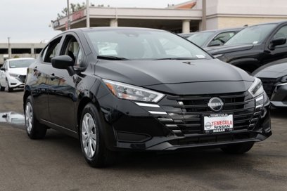 New 2025 Nissan Versa S w/ Trunk Package
