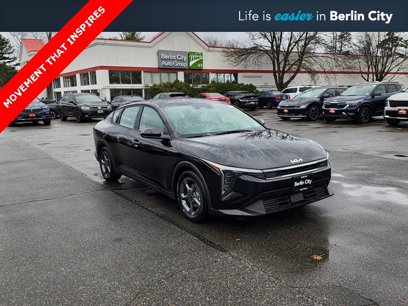 New 2025 Kia K4 LXS
