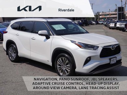 Used 2023 Toyota Highlander Platinum