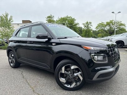 Certified 2021 Hyundai Venue SEL w/ Cargo Package