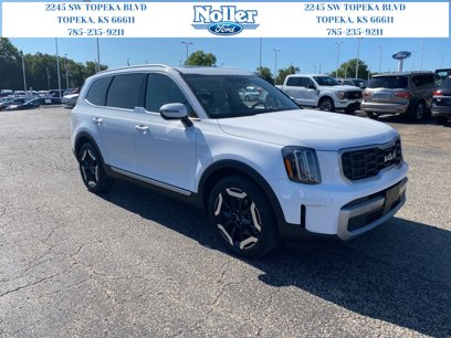 Used 2023 Kia Telluride S w/ S Sunroof Package