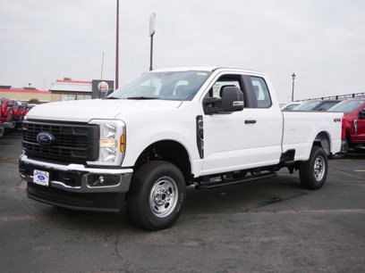 New 2025 Ford F250 XL w/ XL Chrome Package