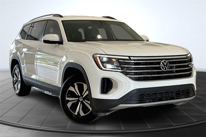 Used 2025 Volkswagen Atlas SE