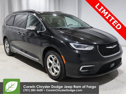 Used 2023 Chrysler Pacifica Limited