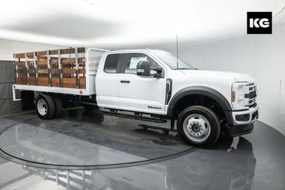 New 2025 Ford F550 4x4 SuperCab Super Duty
