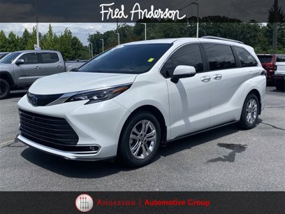 Certified 2024 Toyota Sienna Platinum