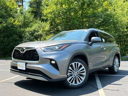 New 2025 Toyota Highlander Platinum